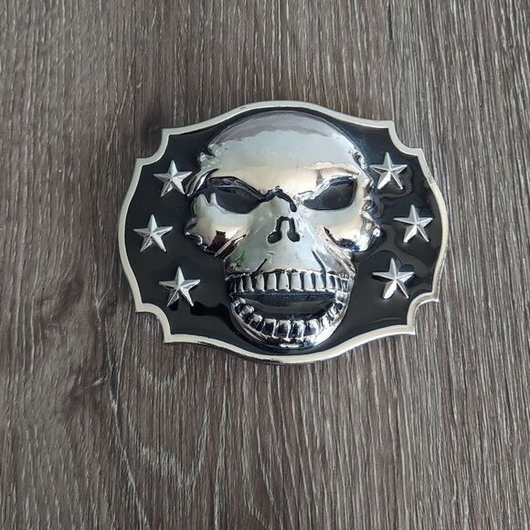 Raised 3D Skull Head Stars Gothic Vibe Motorcycle Biker Style Belt Buckle - Picture 1 of 6